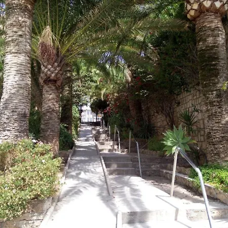 Apartament La Roca *